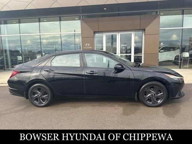 Used 2021 Hyundai Elantra SEL w/ Convenience Package image 8