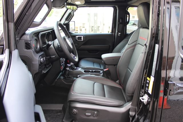 New 2027 Jeep Wrangler Unlimited Rubicon AWD/4WD image 16