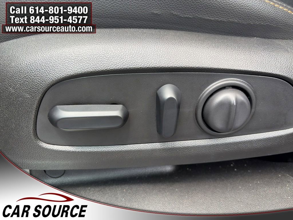 Used 2019 Chevrolet Equinox Premier FWD image 17
