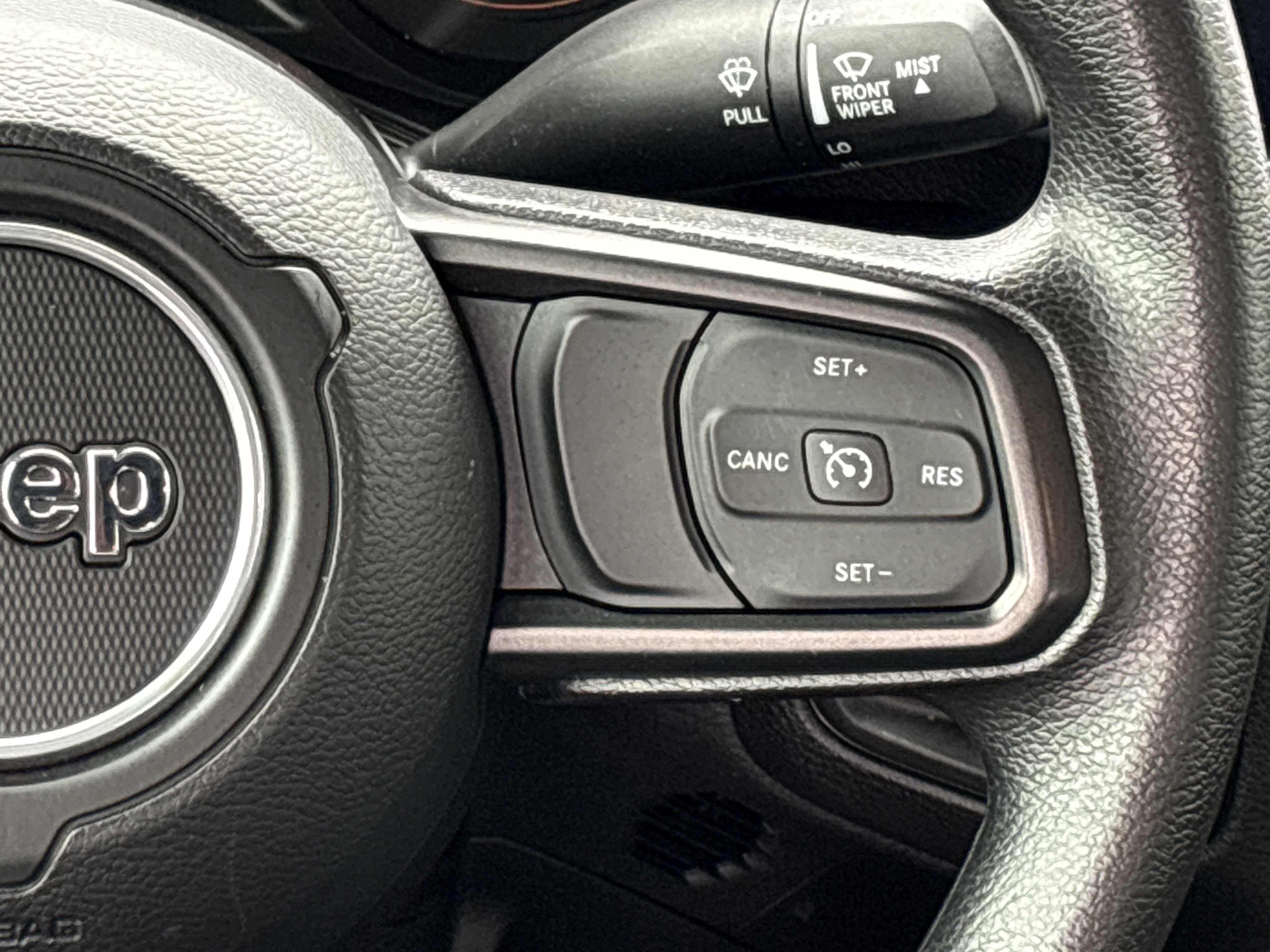 Certified 2025 Jeep Gladiator Nighthawk image 22