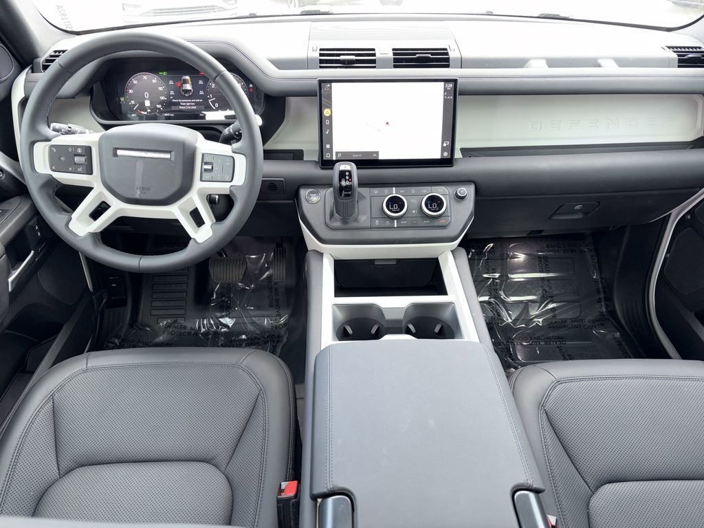 Used 2025 Land Rover Defender 110 S image 2