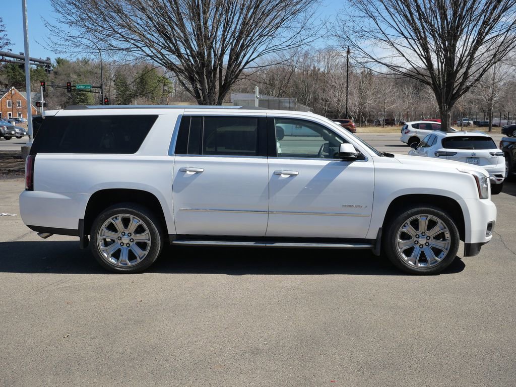 Used 2016 GMC Yukon XL Denali w/ Open Road Package AWD/4WD image 19