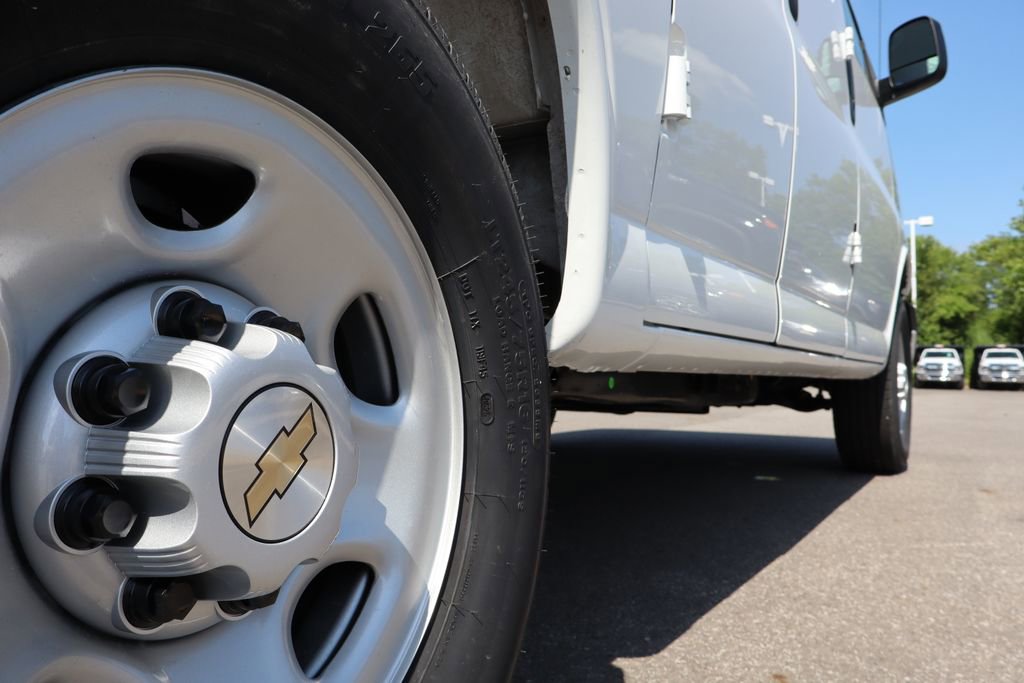 New 2025 Chevrolet Express 2500 w/ Driver Convenience Package image 29