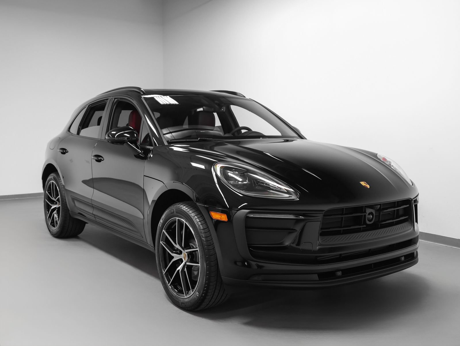 New 2026 Porsche Macan AWD/4WD image 10