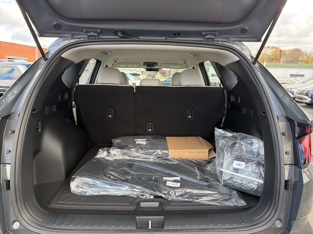 New 2026 Hyundai Tucson SE image 16