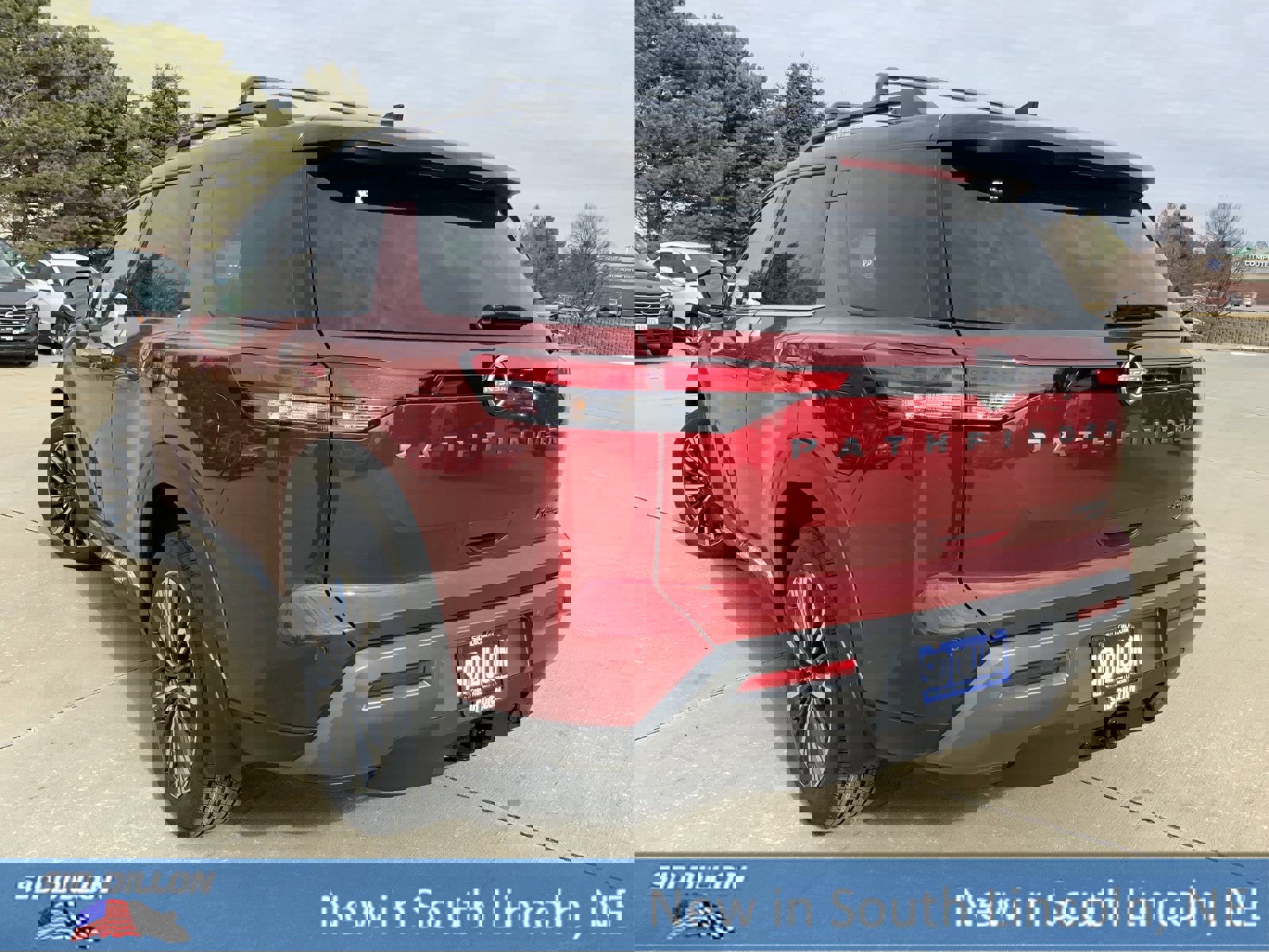 New 2026 Nissan Pathfinder Platinum image 3