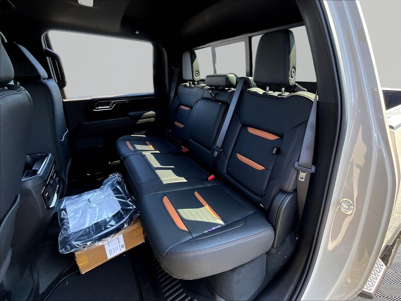 New 2026 GMC Sierra 2500 AT4 w/ AT4 Premium Plus Package AWD/4WD image 18