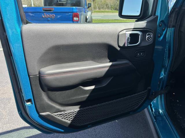 Used 2020 Jeep Wrangler Rubicon w/ LED Lighting Group AWD/4WD image 17
