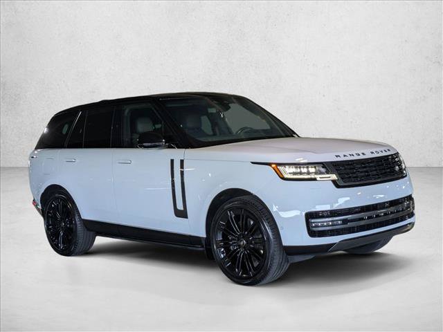 Used 2024 Land Rover Range Rover SE AWD/4WD image 3