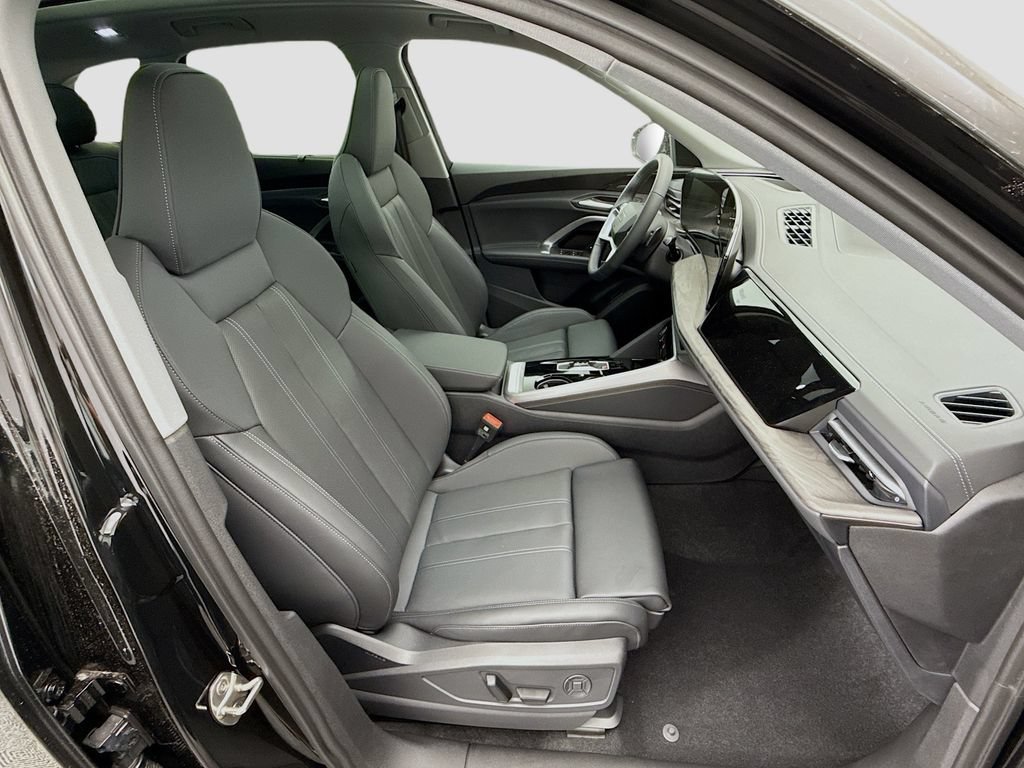 Used 2025 Audi Q5 Premium Plus w/ Premium Plus AWD/4WD image 20