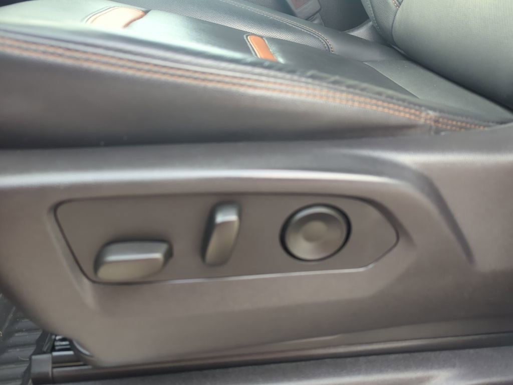 Used 2024 GMC Sierra 1500 AT4 w/ Technology Package image 32