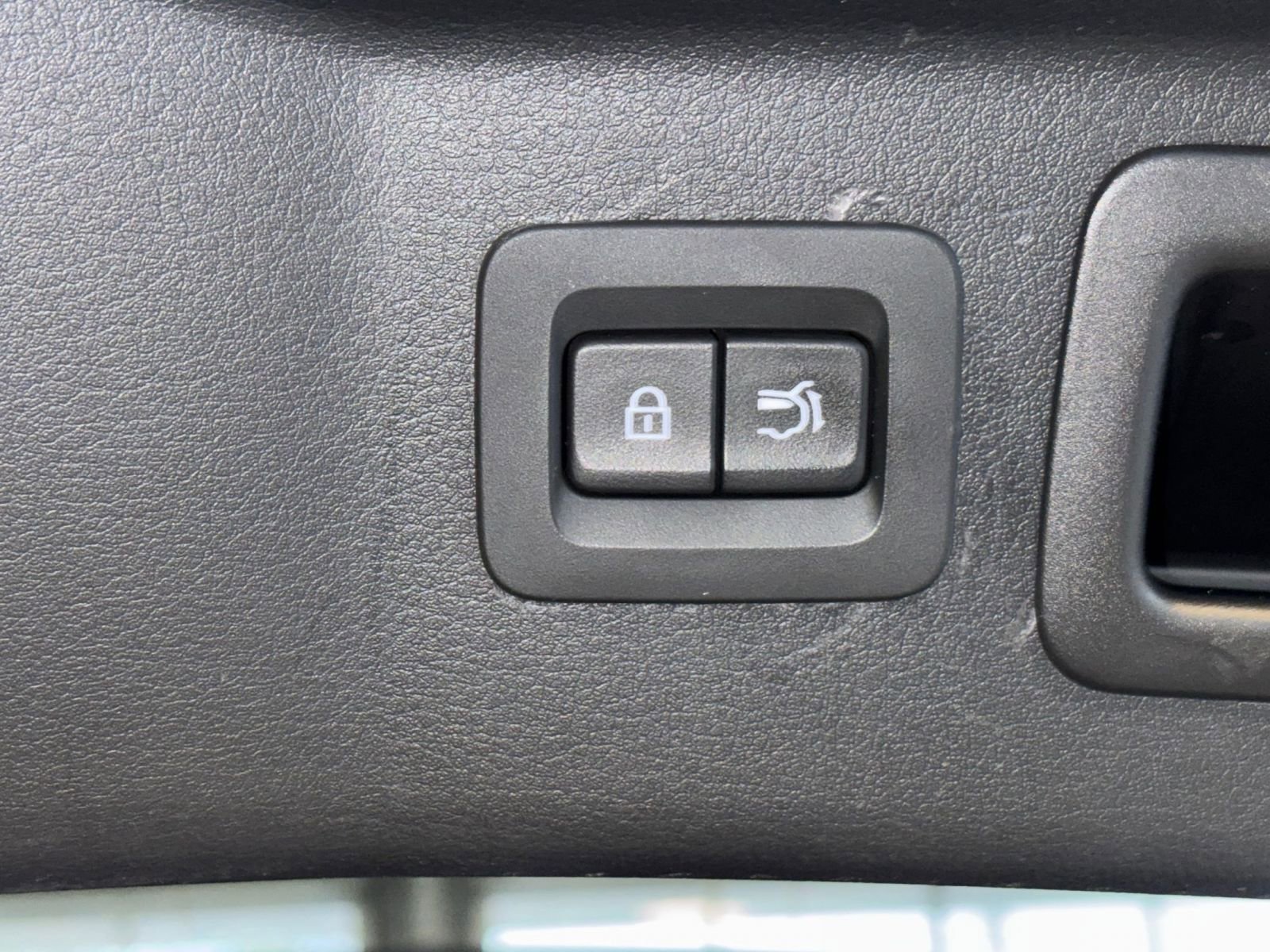 Used 2025 MAZDA CX-90 3.3 Turbo w/ Preferred Package image 29