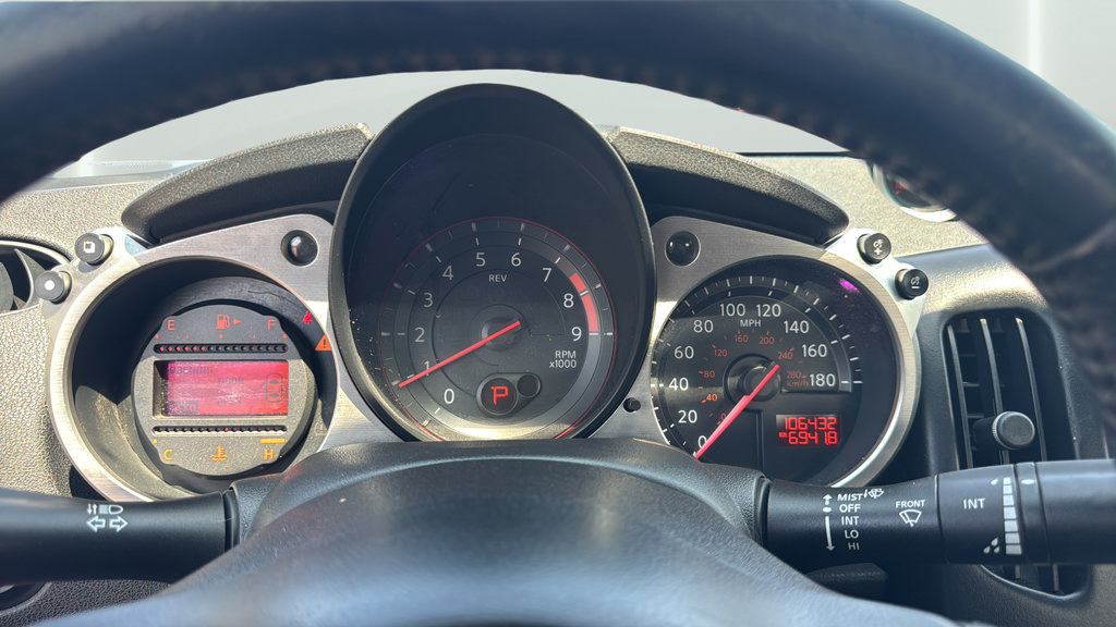 Used 2016 Nissan 370Z Coupe RWD image 29