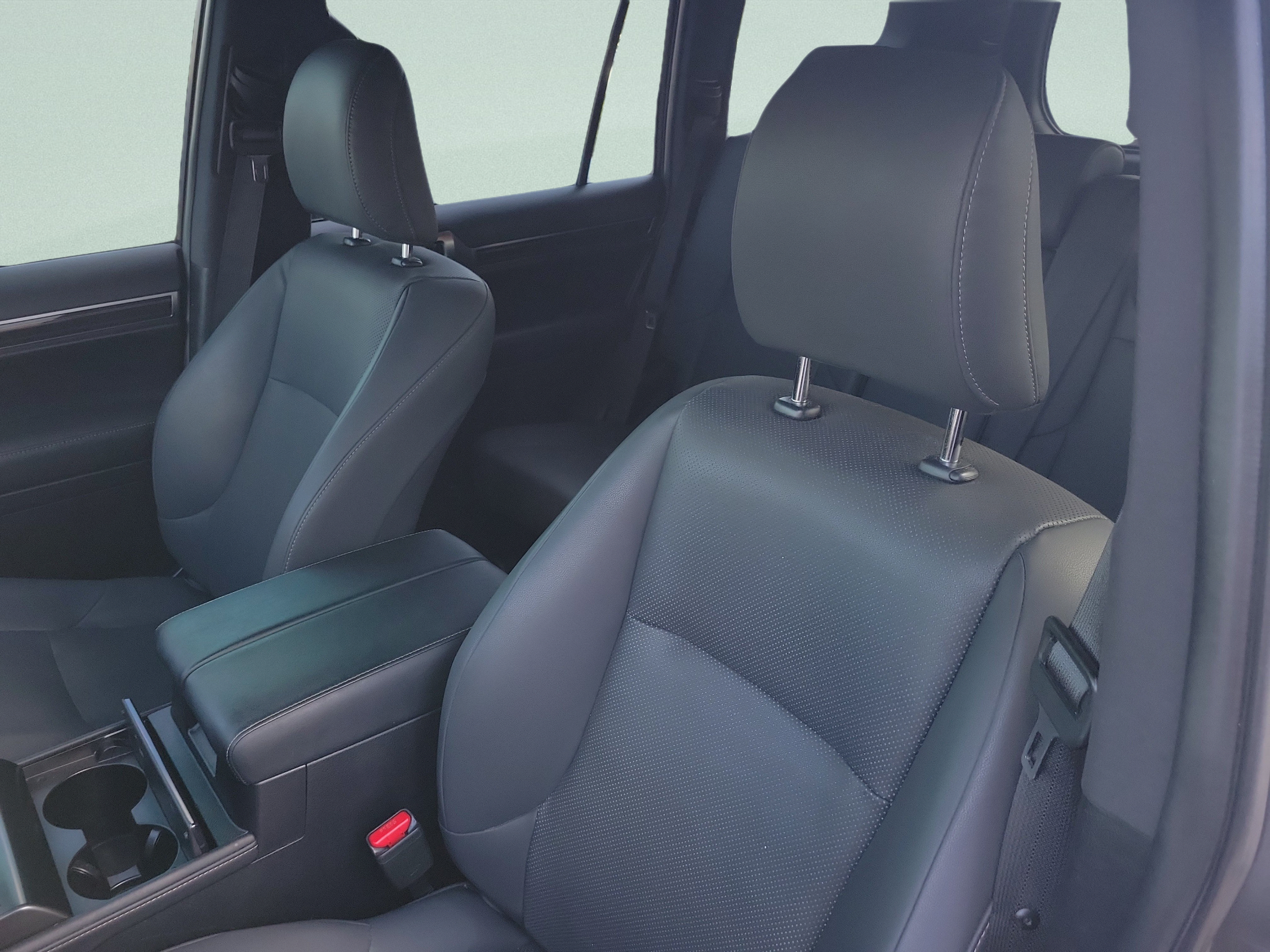 Used 2022 Lexus GX 460 Premium w/ Premium Package AWD/4WD image 21