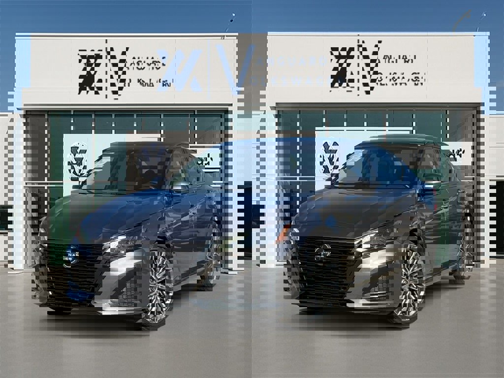 Used 2023 Nissan Altima 2.5 SL image 1