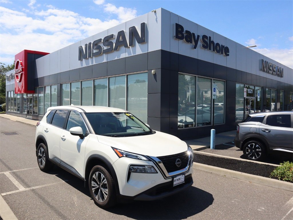 Certified 2023 Nissan Rogue SV image 1