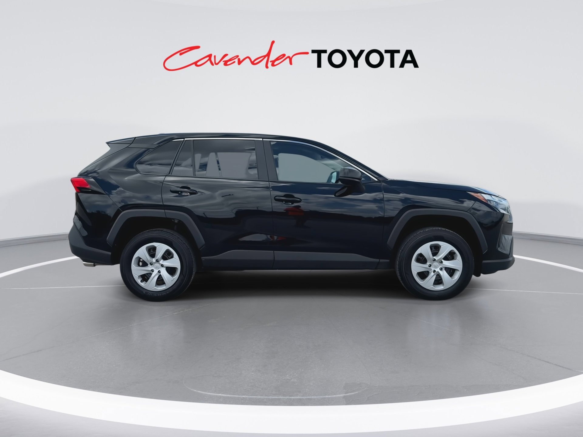 Certified 2025 Toyota RAV4 LE FWD image 9