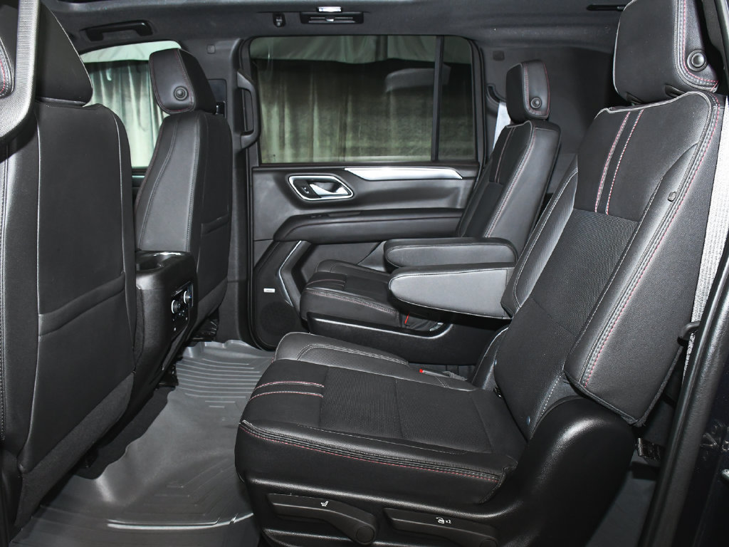 Used 2024 Chevrolet Suburban RST w/ Luxury Package AWD/4WD image 48