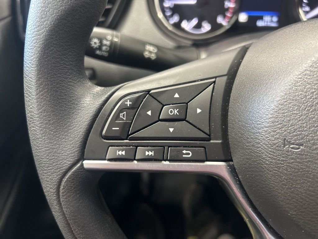 Used 2022 Nissan Rogue Sport S image 22