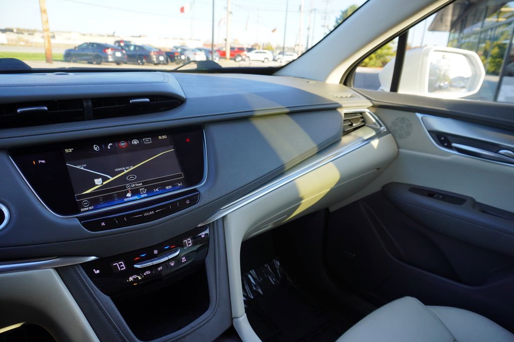 Used 2018 Cadillac XT5 Luxury w/ LPO, Sport Package image 19
