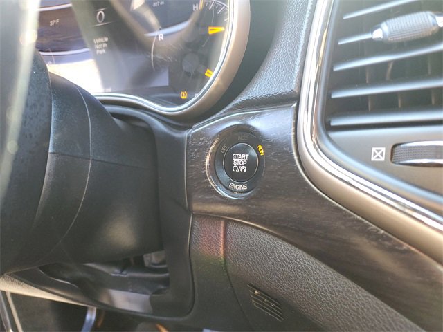 Used 2014 Jeep Grand Cherokee Laredo w/ Security & Convenience Group image 18