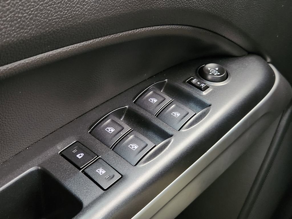 Used 2022 Chevrolet Colorado LT image 21