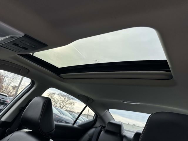 Used 2023 Nissan Altima 2.5 SR w/ SR Premium Package image 14