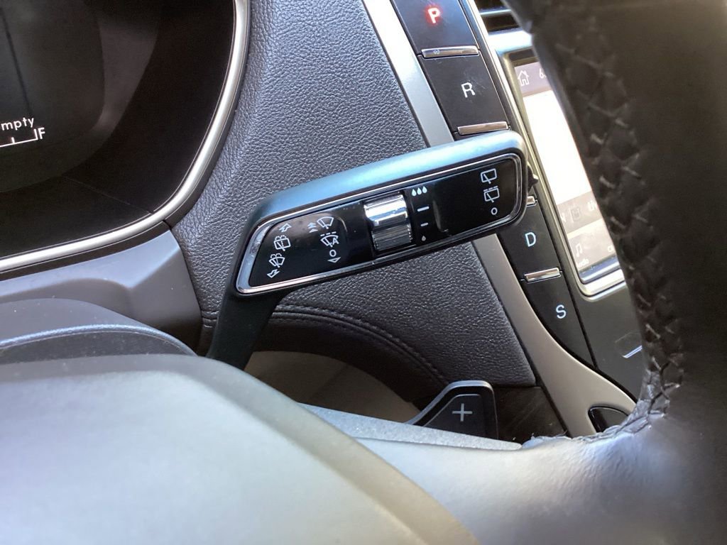 Used 2019 Lincoln Nautilus Select image 48