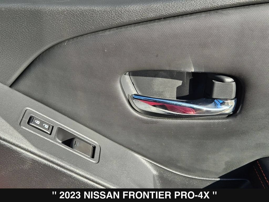 Used 2023 Nissan Frontier PRO-4X w/ Technology Package AWD/4WD image 30
