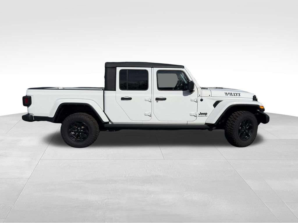 Used 2022 Jeep Gladiator Willys image 9