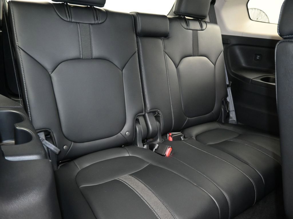 Used 2025 Honda Pilot EX-L image 42