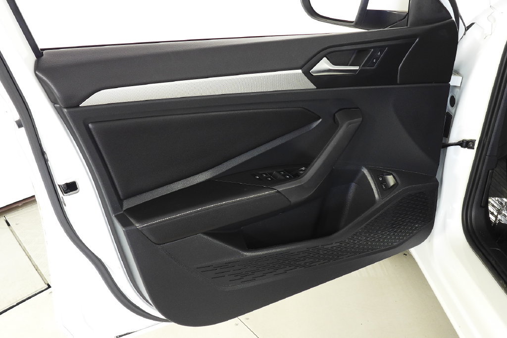 Certified 2023 Volkswagen Jetta S FWD image 11