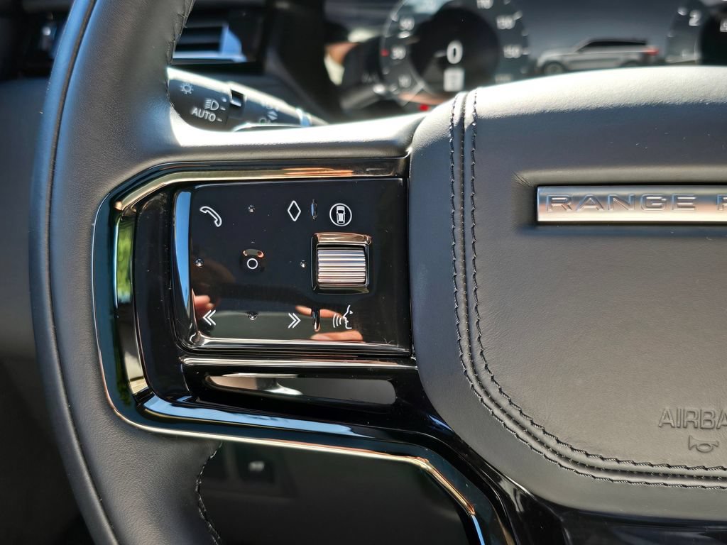 Certified 2025 Land Rover Range Rover Velar Dynamic SE AWD/4WD image 17