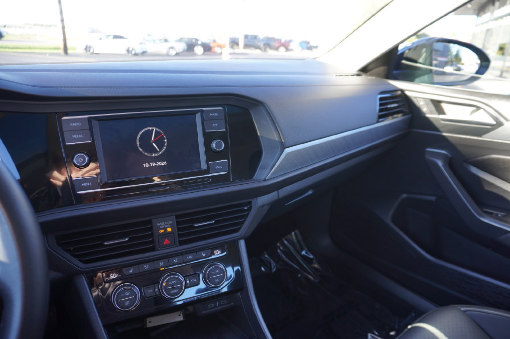 Used 2022 Volkswagen Jetta SE FWD image 19