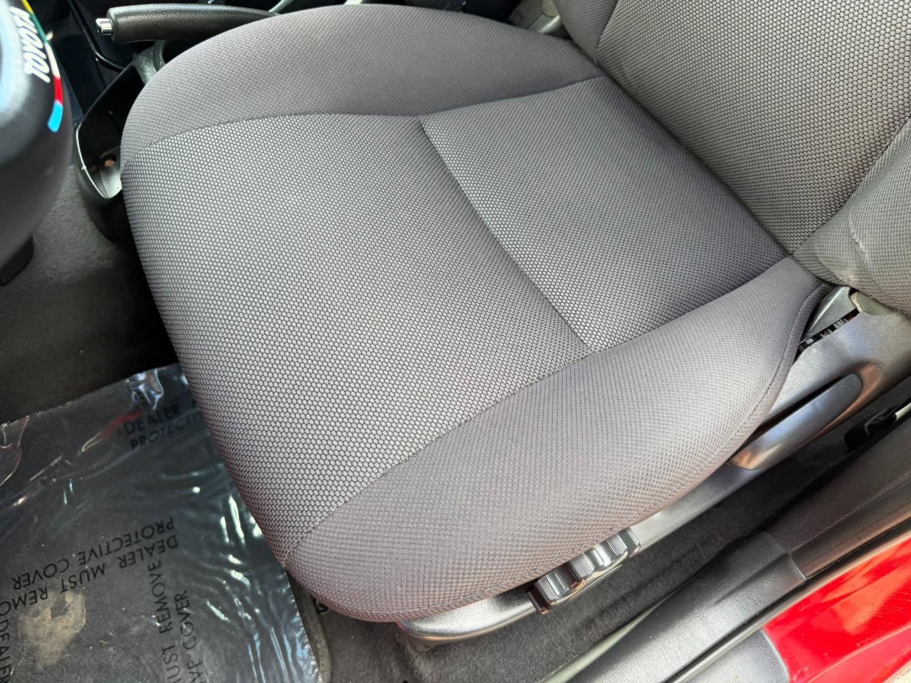 Used 2004 Toyota Matrix FWD image 21