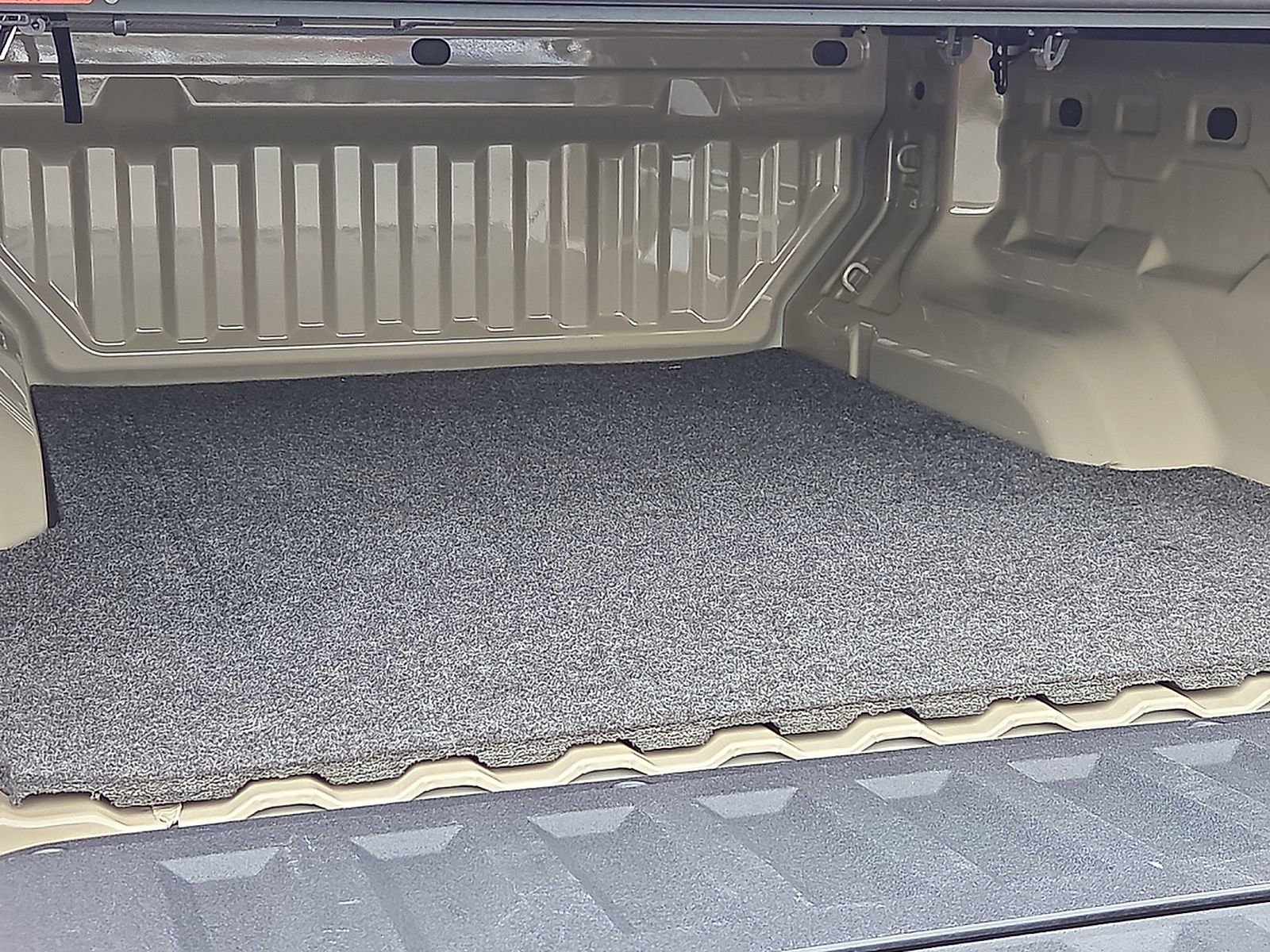 Used 2023 GMC Canyon AT4 w/ LPO, Skid Plate Package AWD/4WD image 8