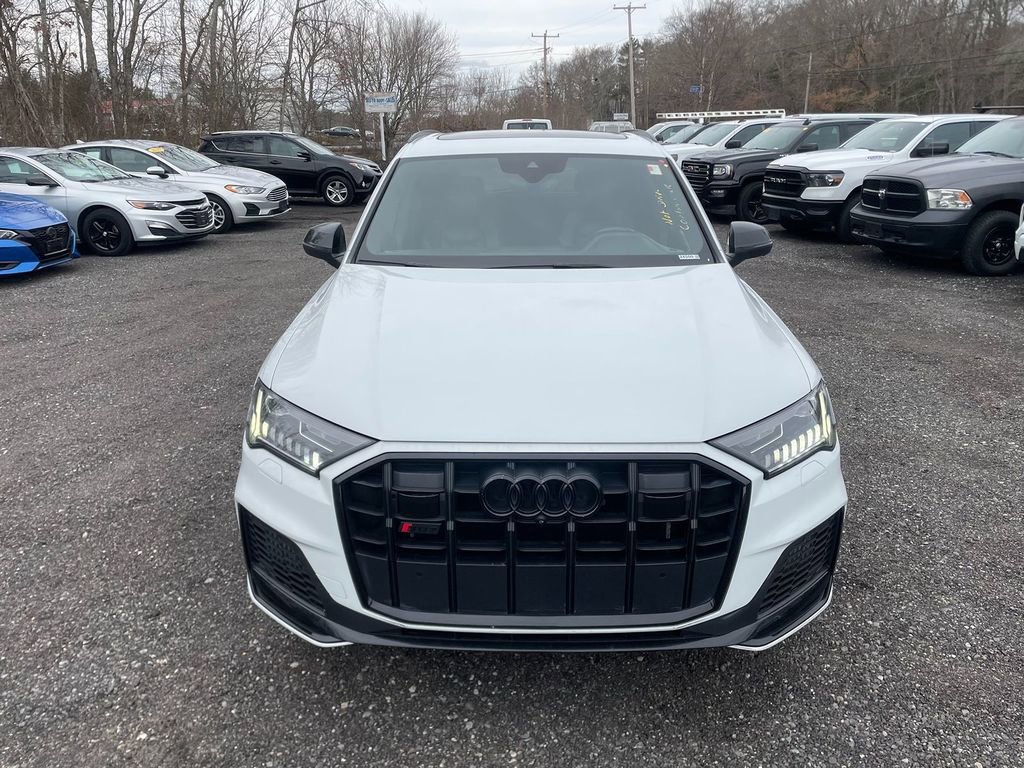 Used 2020 Audi SQ7 Premium Plus w/ S Executive Package AWD/4WD image 3