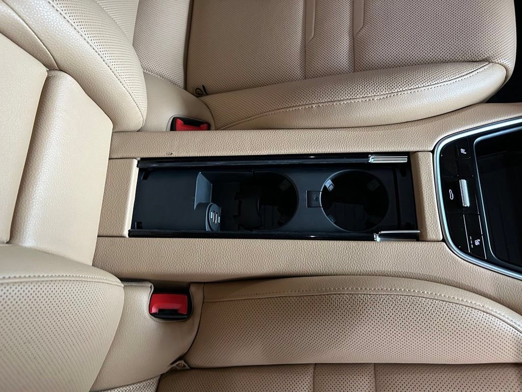 Used 2018 Porsche Panamera w/ Premium Package Plus RWD image 30