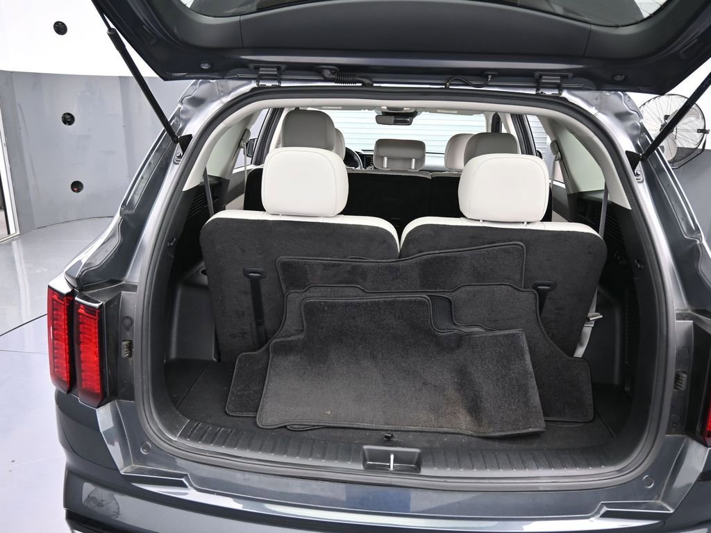 Used 2023 Kia Sorento S image 43