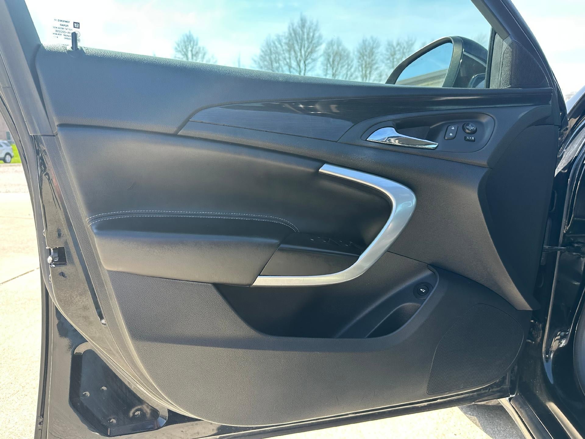 Used 2015 Buick Regal Premium w/ Experience Buick Package image 12