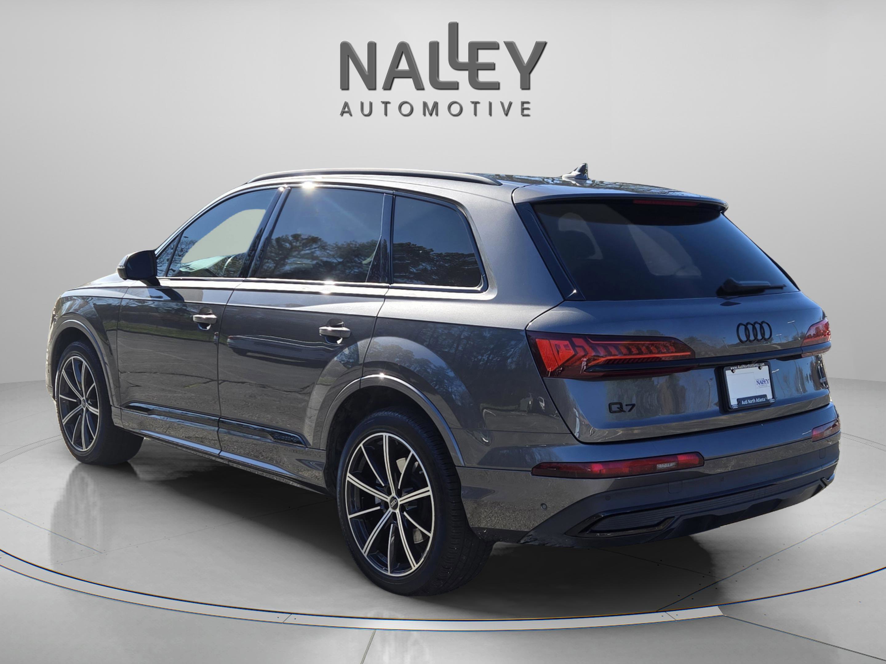 Used 2022 Audi Q7 Premium Plus w/ Premium Plus Package image 3