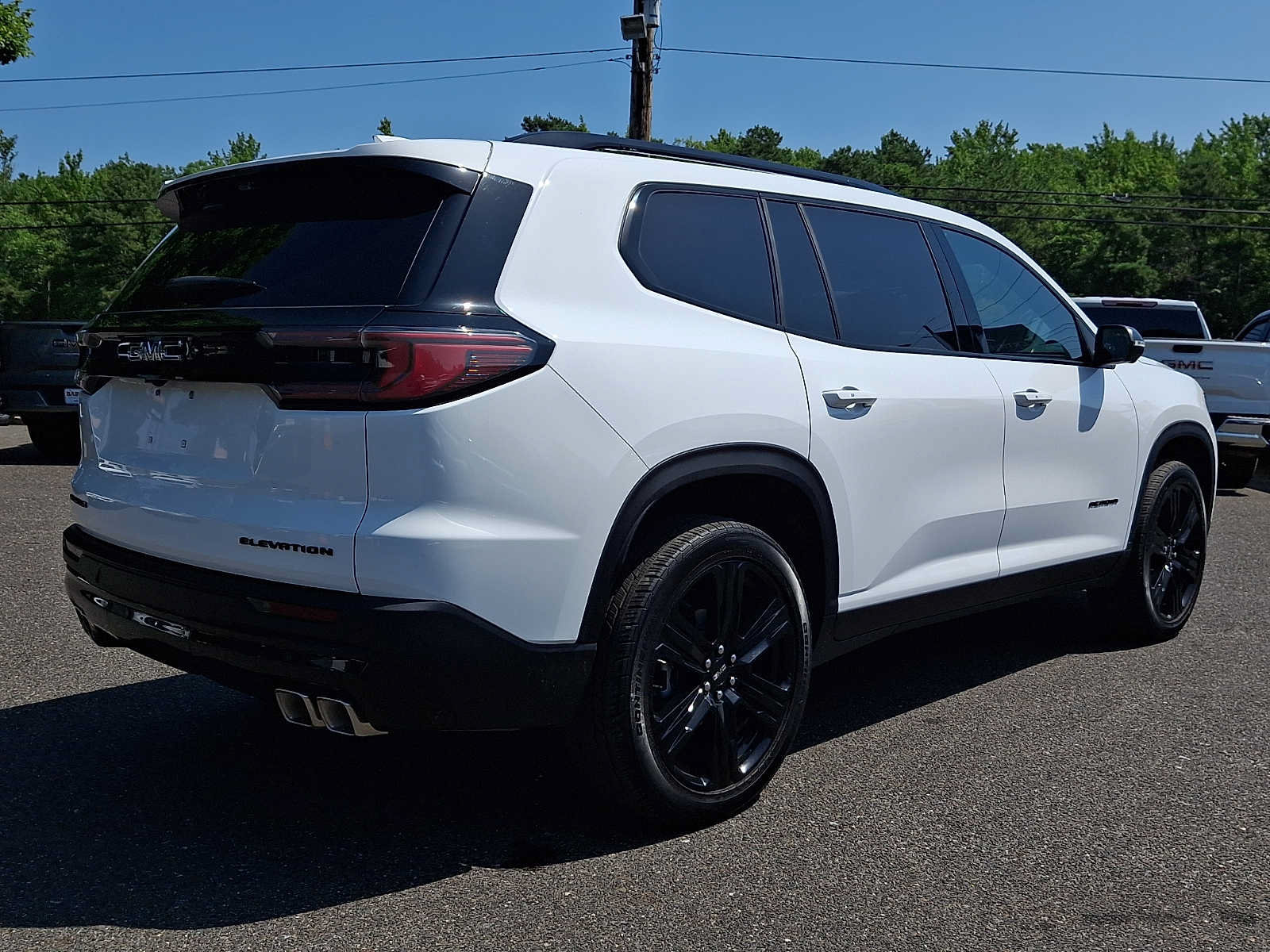 Used 2026 GMC Acadia Elevation w/ Black Edition FWD image 6