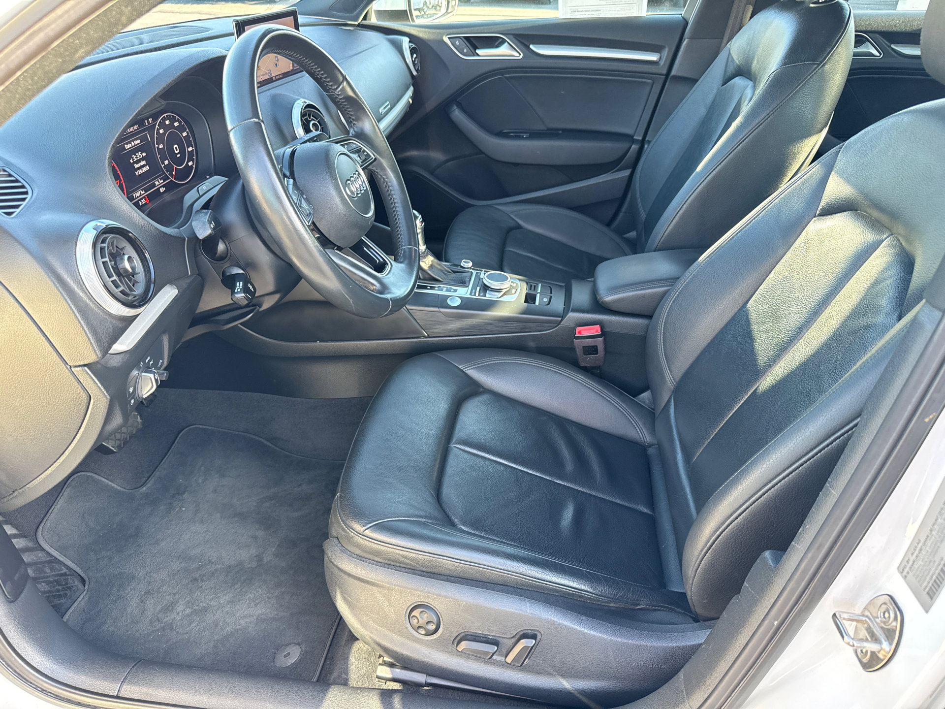 Used 2018 Audi A3 2.0T Premium image 26