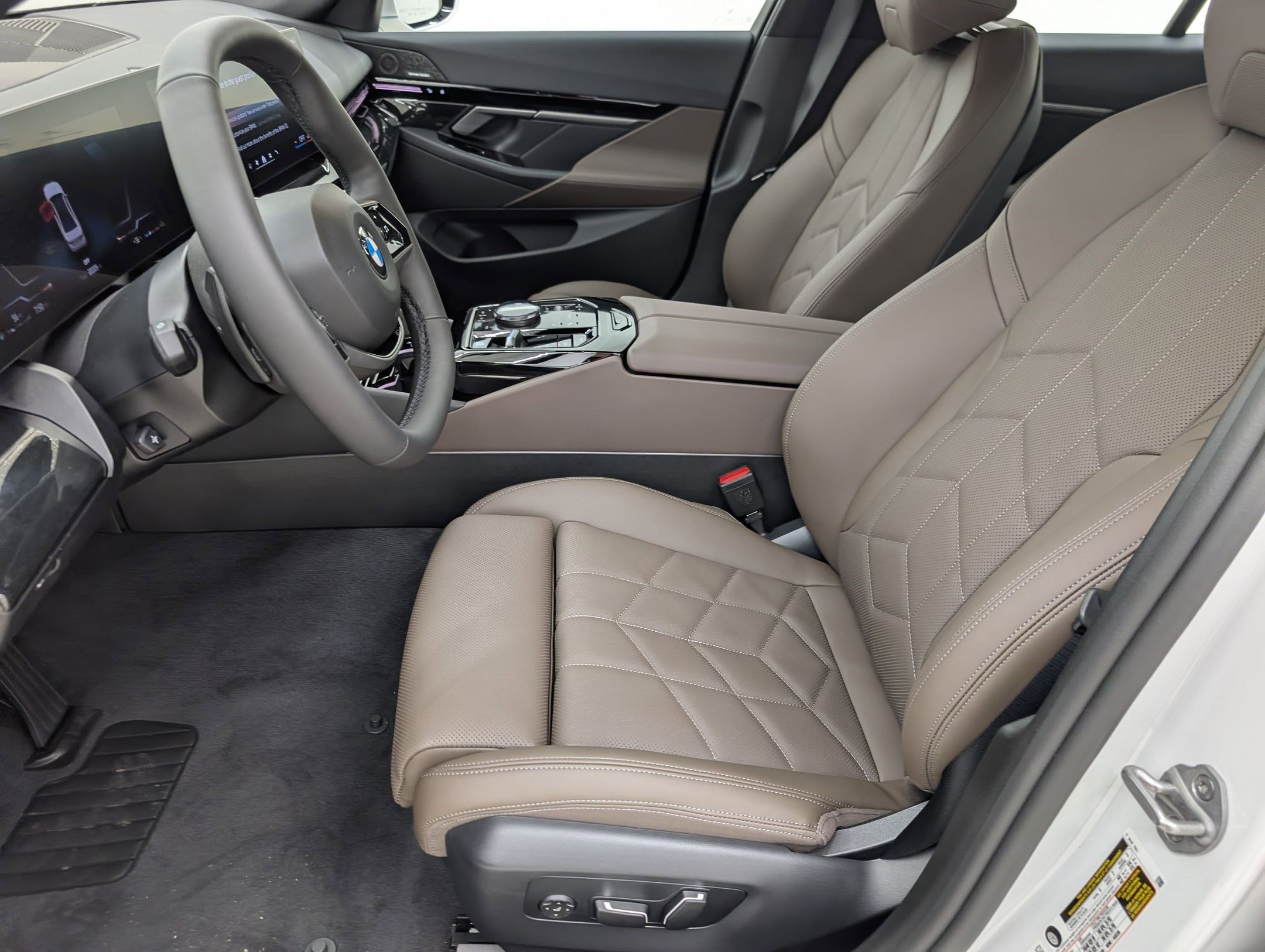 New 2026 BMW 530i RWD image 5