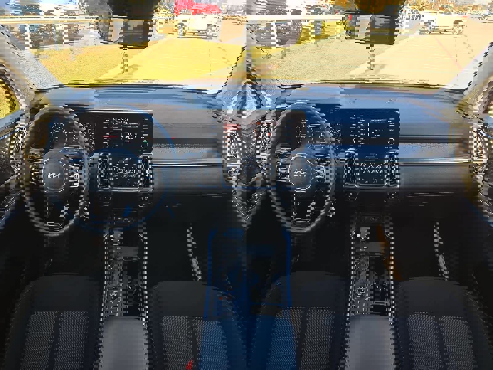 Used 2023 Kia Sorento LX image 14