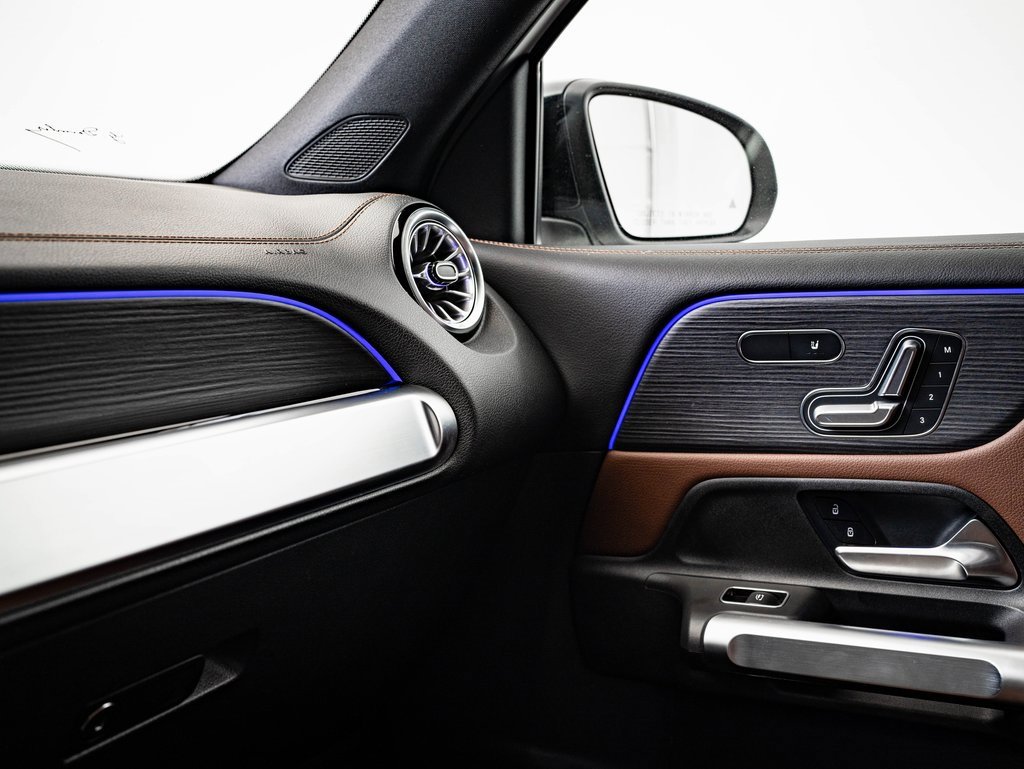 Certified 2023 Mercedes-Benz GLB 250 4MATIC image 39