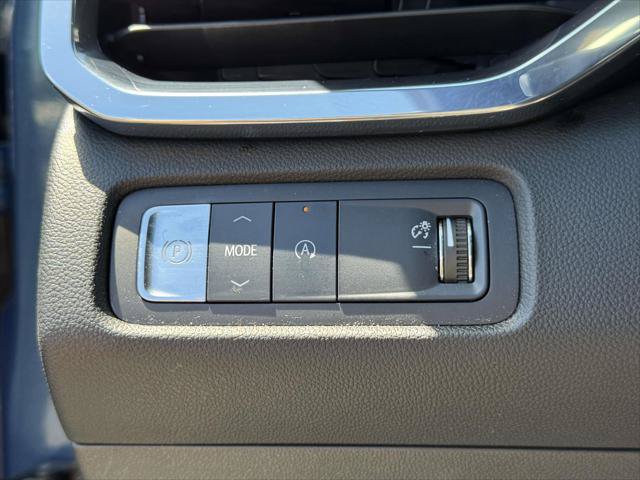 Used 2025 GMC Acadia Denali FWD image 23