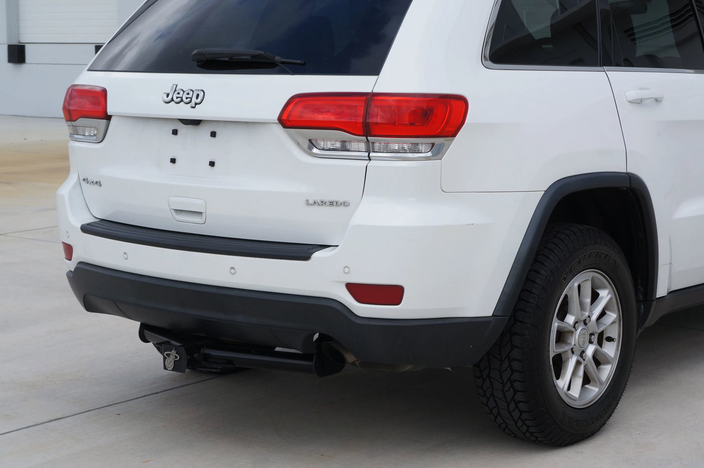 Used 2018 Jeep Grand Cherokee Laredo image 18
