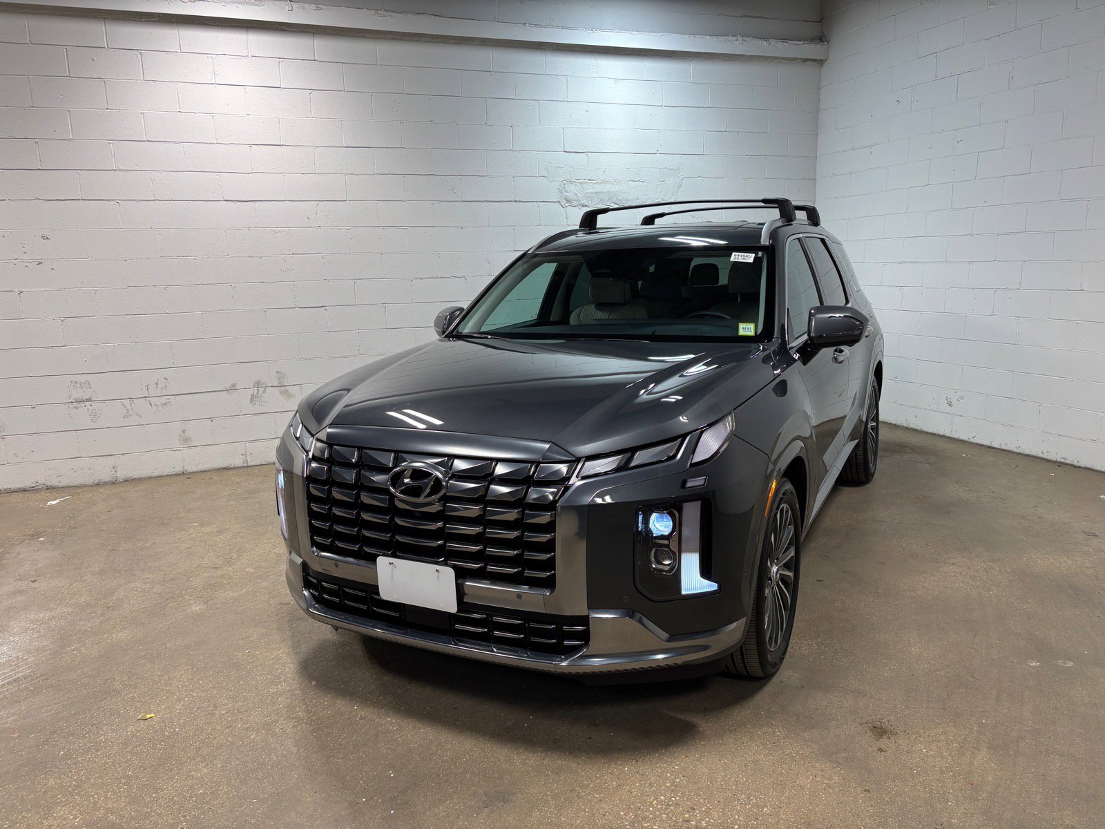 Used 2025 Hyundai Palisade Calligraphy AWD/4WD image 2