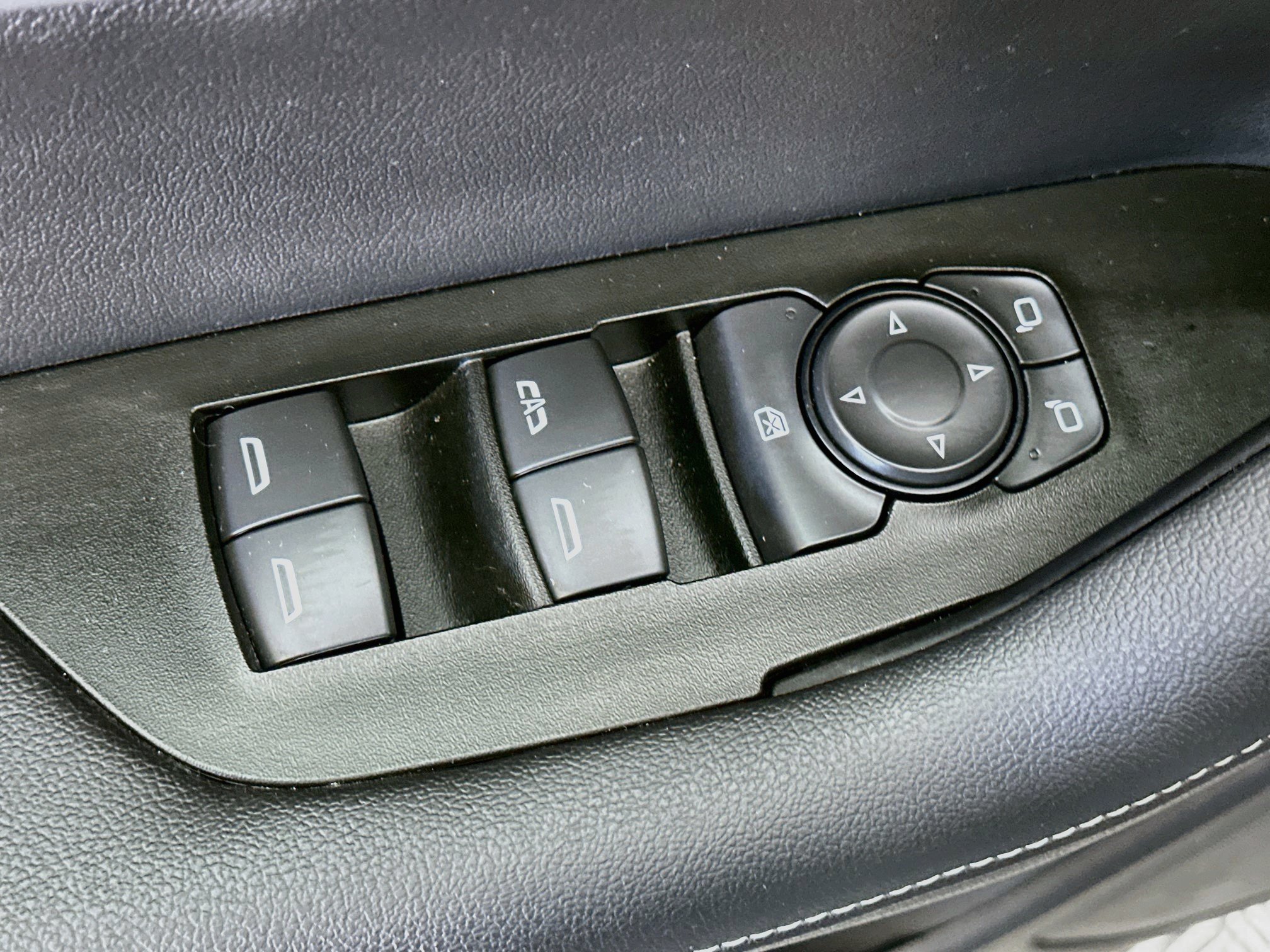 Used 2026 Chevrolet Blazer LT FWD image 15